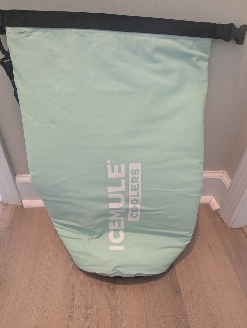 Icemule Classic Soft Cooler Bag - Picture 4 of 7